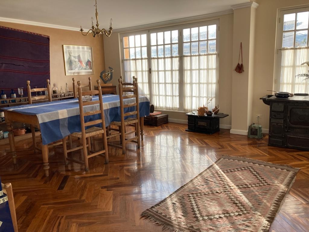 Casa en Achumani en La Paz 3 dormitorios 4 baños 2 parqueos Foto 2