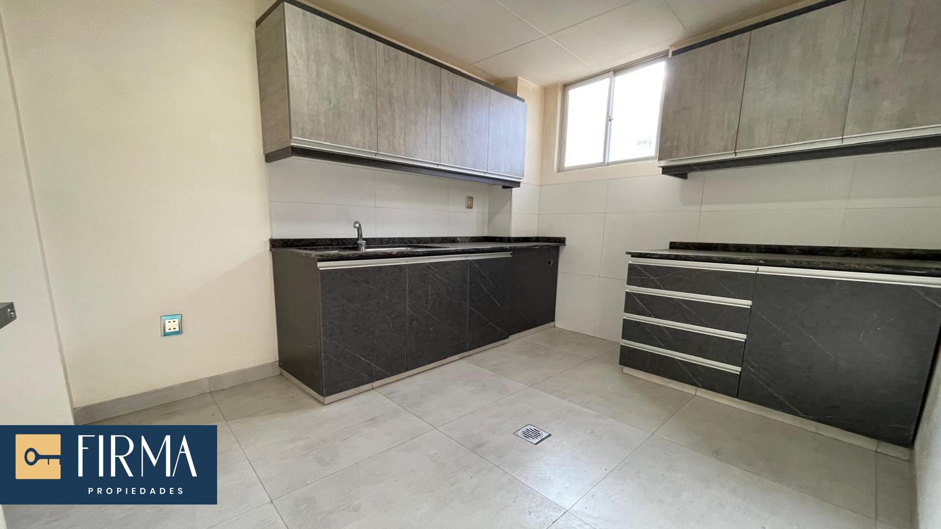 Departamento en VentaDEPARTAMENTO EN VENTA, ACHUMANI CALLE 31 3 dormitorios 3 baños  Foto 6