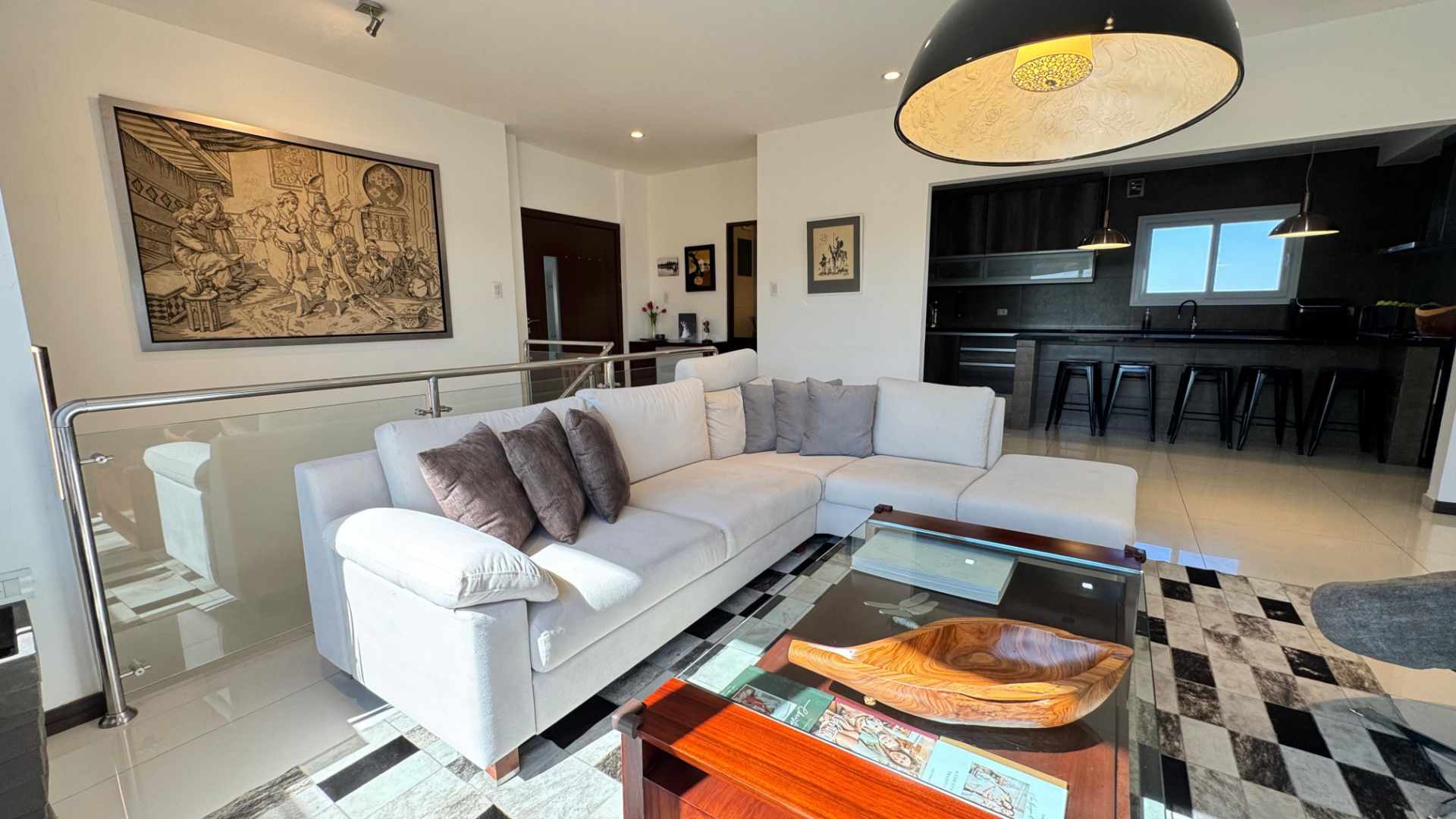 Departamento en Entre 8vo y 9no anillo Norte en Santa Cruz de la Sierra 4 dormitorios 4 baños 2 parqueos Foto 5