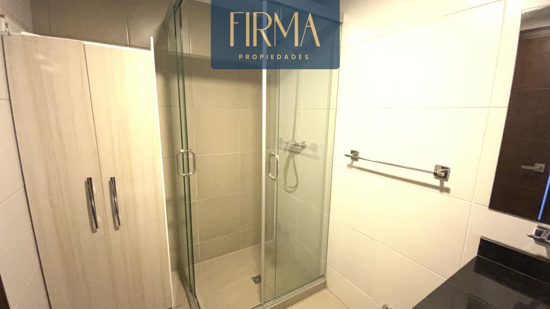 Departamento en VentaC. 22 DE CALACOTO ESQ. INOFUENTES  EDIF. LUZ SIDERAL DEPTO 402 Foto 9