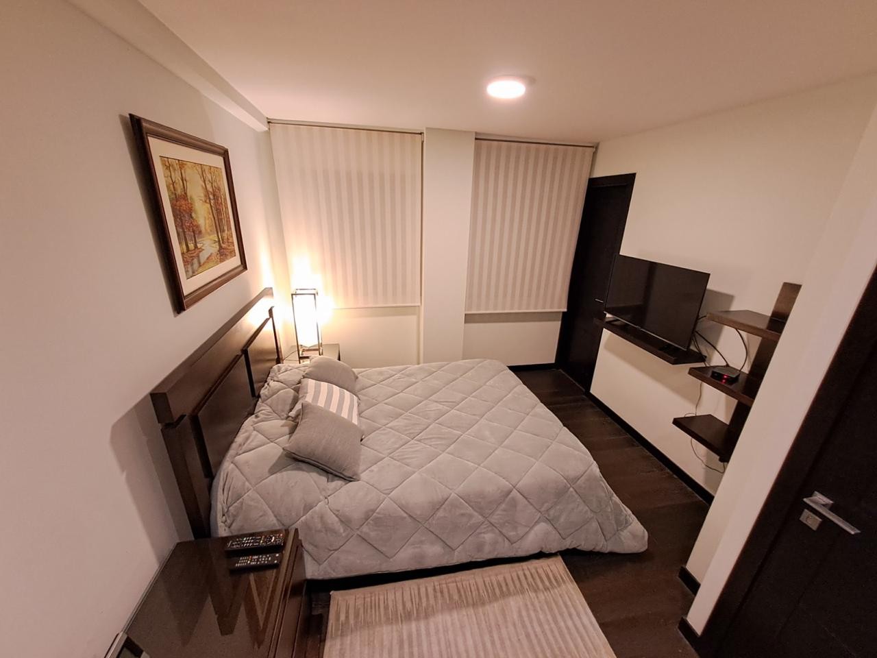 Departamento en AlquilerDepto. Amoblado en Alquiler 
2 Dormitorios, Calacoto 2 dormitorios 3 baños 1 parqueos Foto 3