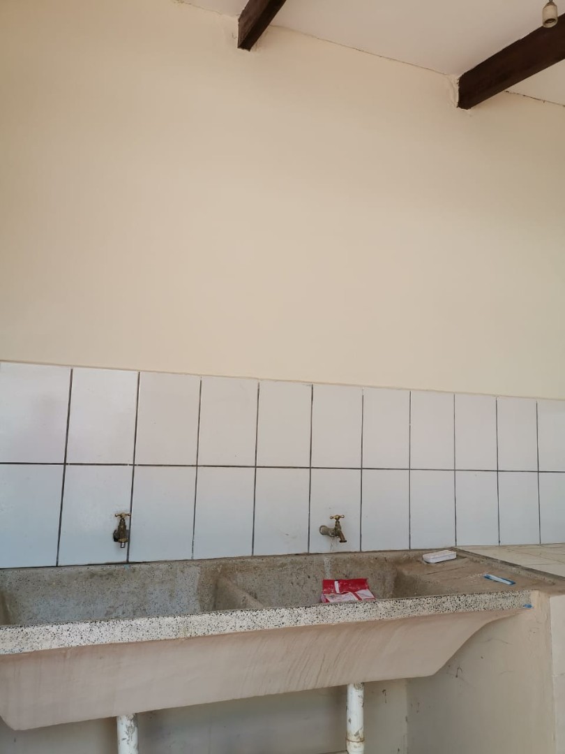 Casa en VentaAVENIDA LA CAMPANA  UNA CUADRA ANTES DEL 8VO ANILLO Y DOS CUADRAS DEL MERCADO LA CAMPANA Foto 3