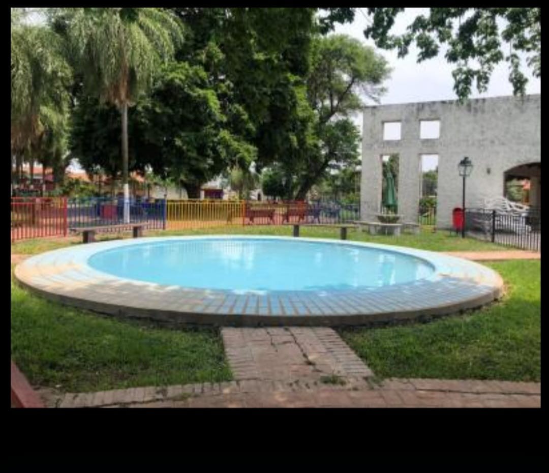 Casa en Entre 6to y 7mo anillo Este en Santa Cruz de la Sierra 4 dormitorios 5 baños 1 parqueos Foto 9