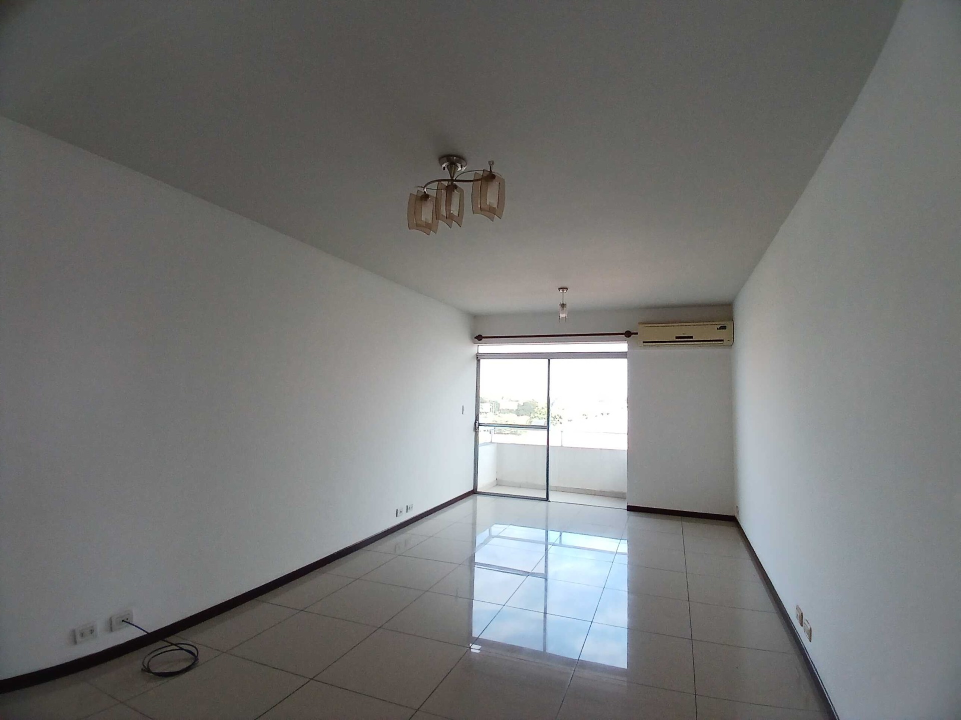 Departamento en AlquilerCONDOMINIO MACORORO 6 - AV. BENI 2do ANILLO 2 dormitorios 2 baños 1 parqueos Foto 13