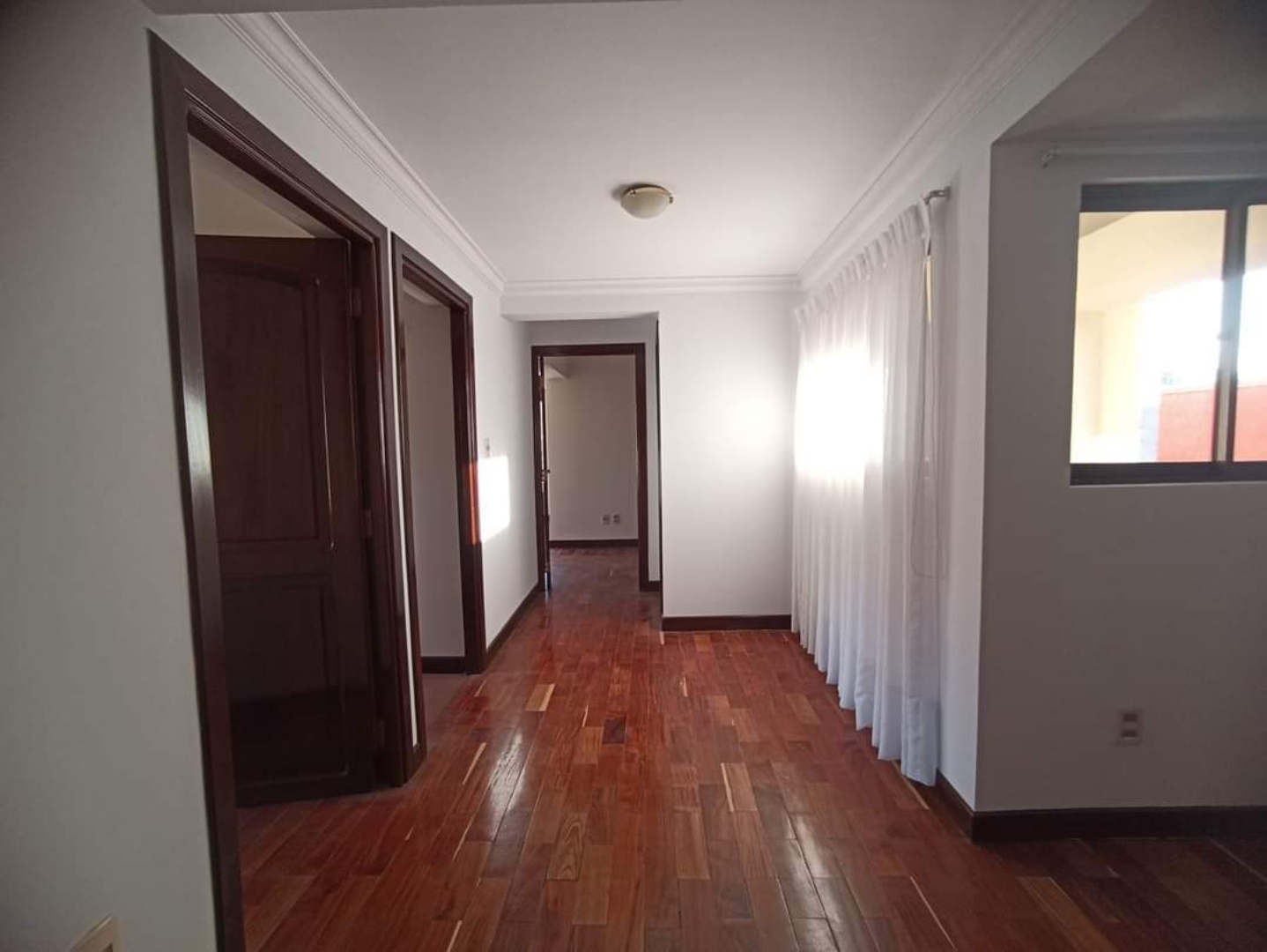 Departamento en Cota Cota en La Paz 3 dormitorios 4 baños 1 parqueos Foto 10