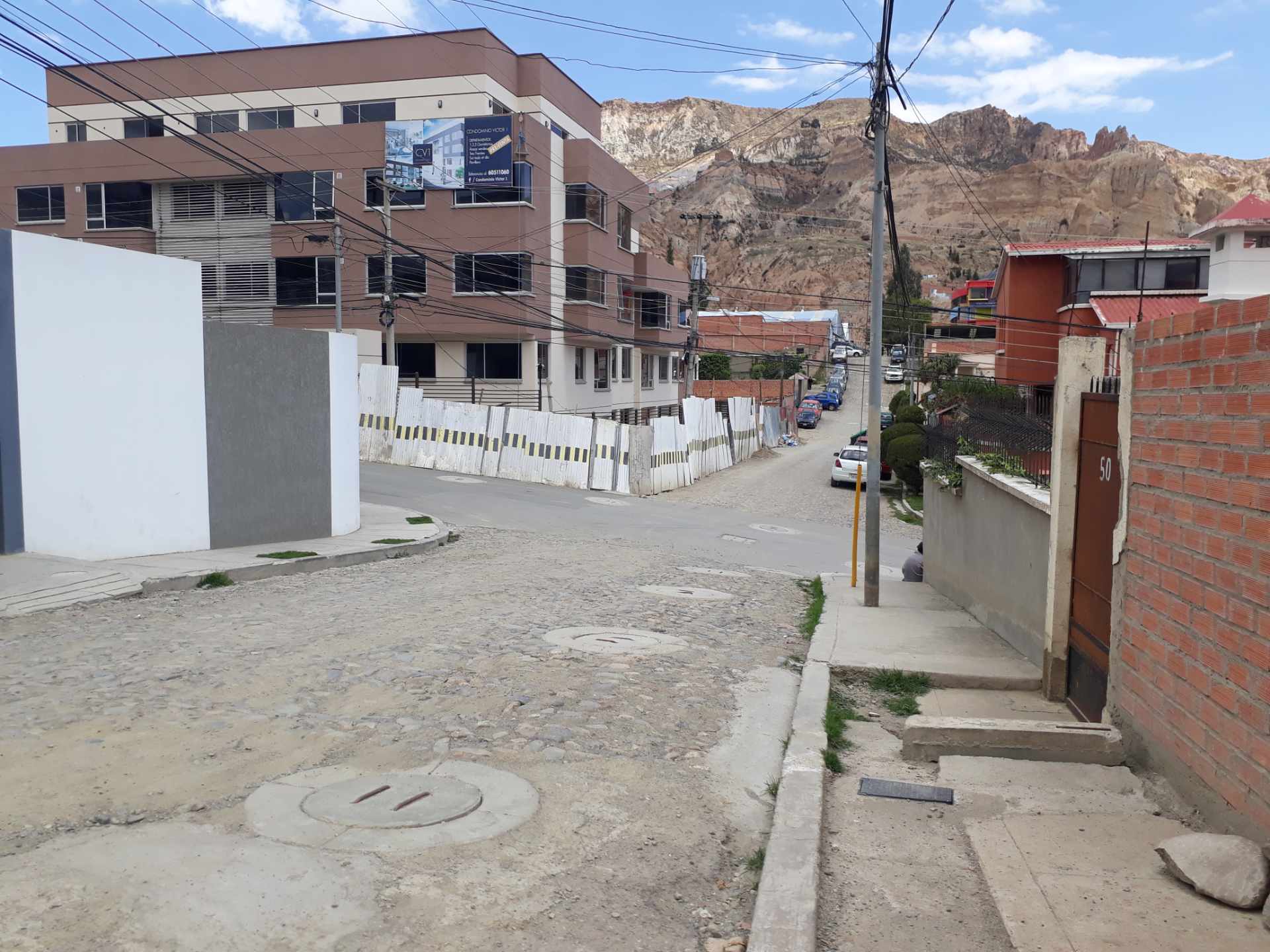 Terreno en VentaCalle 32 de cotacota y la av. las retamas    Foto 4