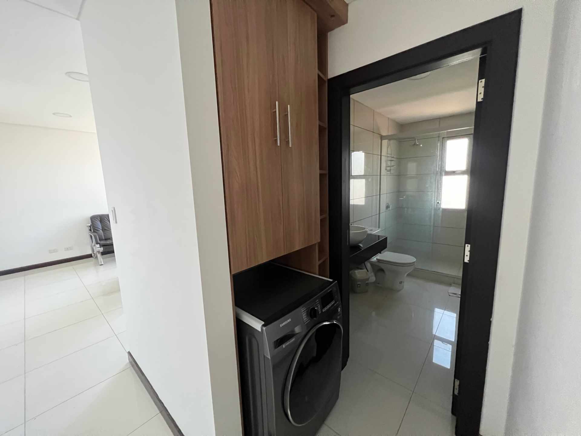 Departamento en Entre 2do y 3er anillo Norte en Santa Cruz de la Sierra 1 dormitorios 1 baños 1 parqueos Foto 6