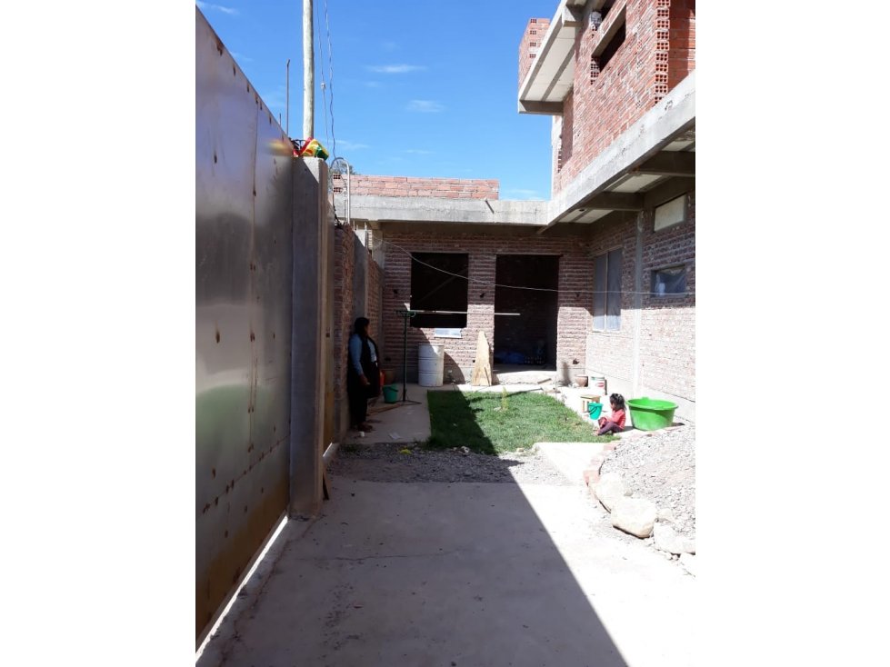 Departamento en Condebamba en Cochabamba 6 dormitorios 6 baños 4 parqueos Foto 2