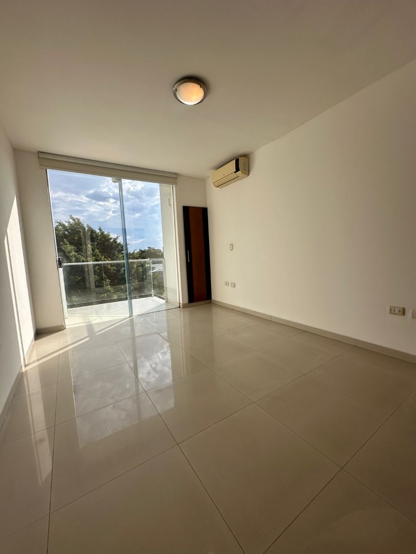 Departamento en AlquilerLAS PALMAS RESIDENCE 
AMPLIO DEPARTAMENTO EN ALQUILER 
3 DORMITORIOS  Foto 7