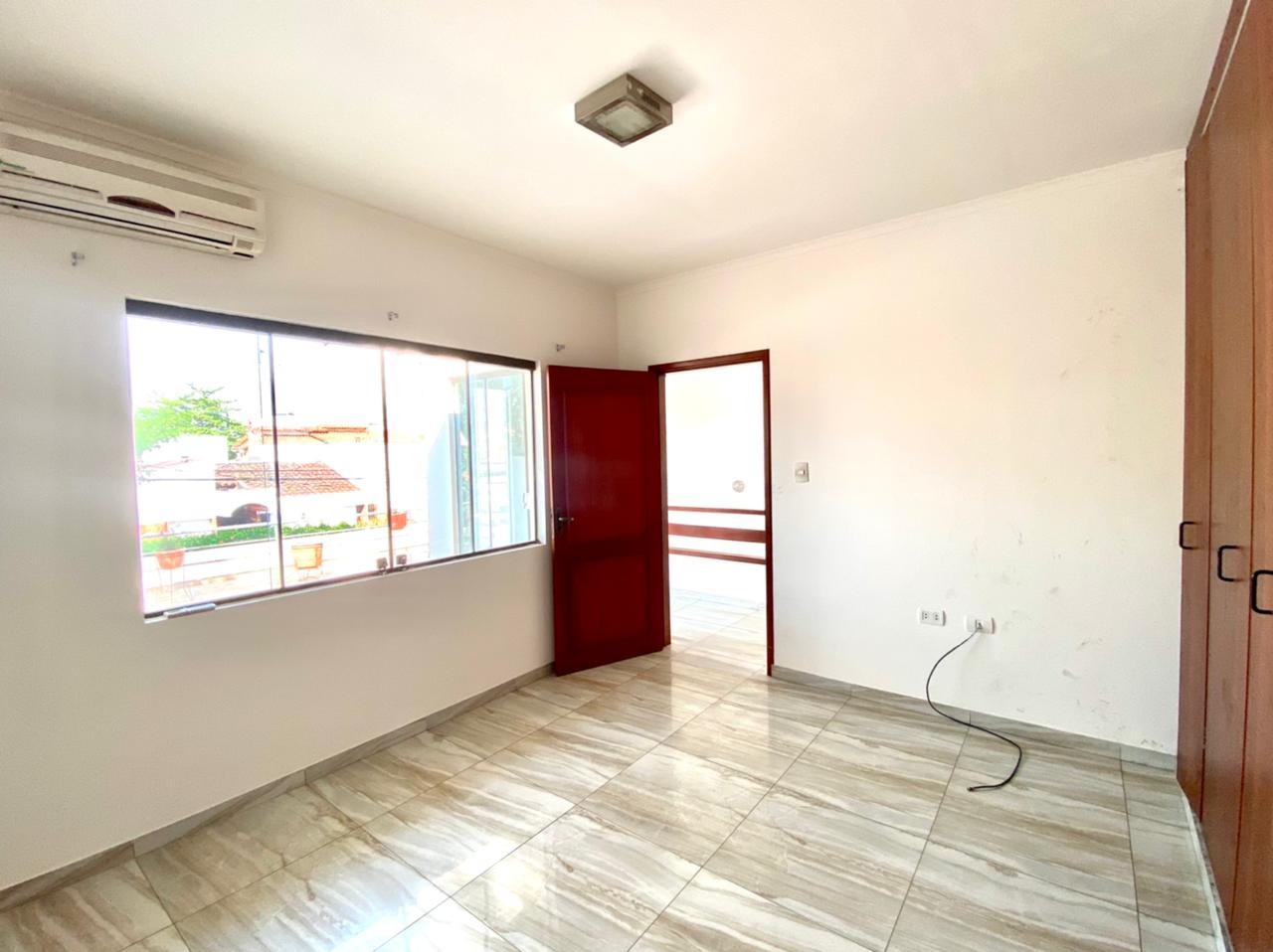 Casa en VentaBarrio Urbarí, Av. Piraí calle Baracea Foto 23