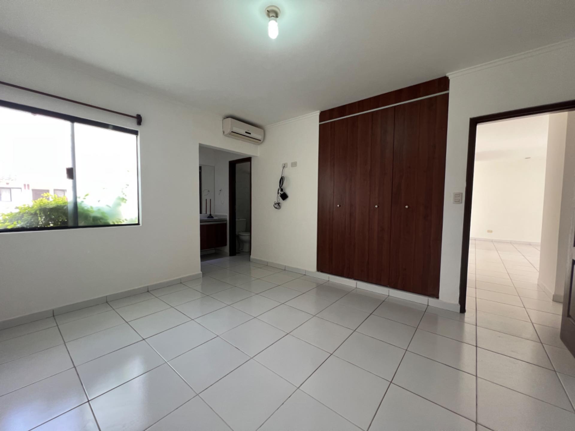 En Alquiler a $us 431 Foto 4