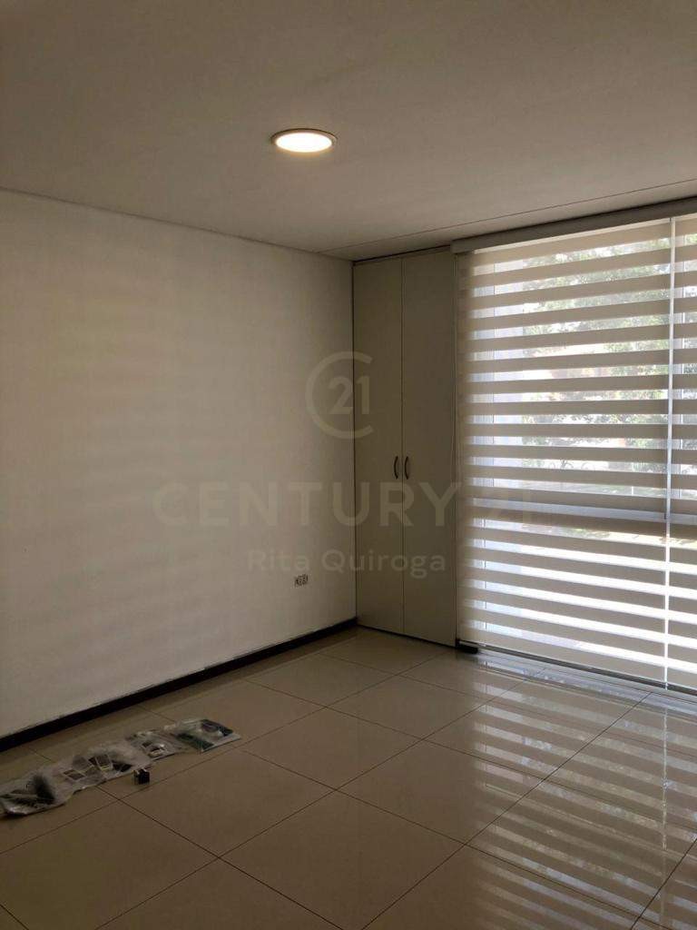 En Alquiler a $us 1,200 Foto 9