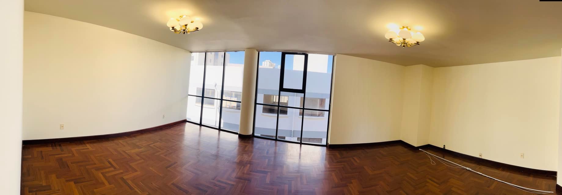 Departamento en AlquilerObrajes Av. Costanerita entre calle 15 y 16 3 dormitorios 4 baños 1 parqueos Foto 3