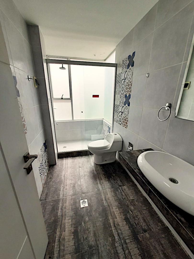 En Alquiler a $us 600 Foto 11