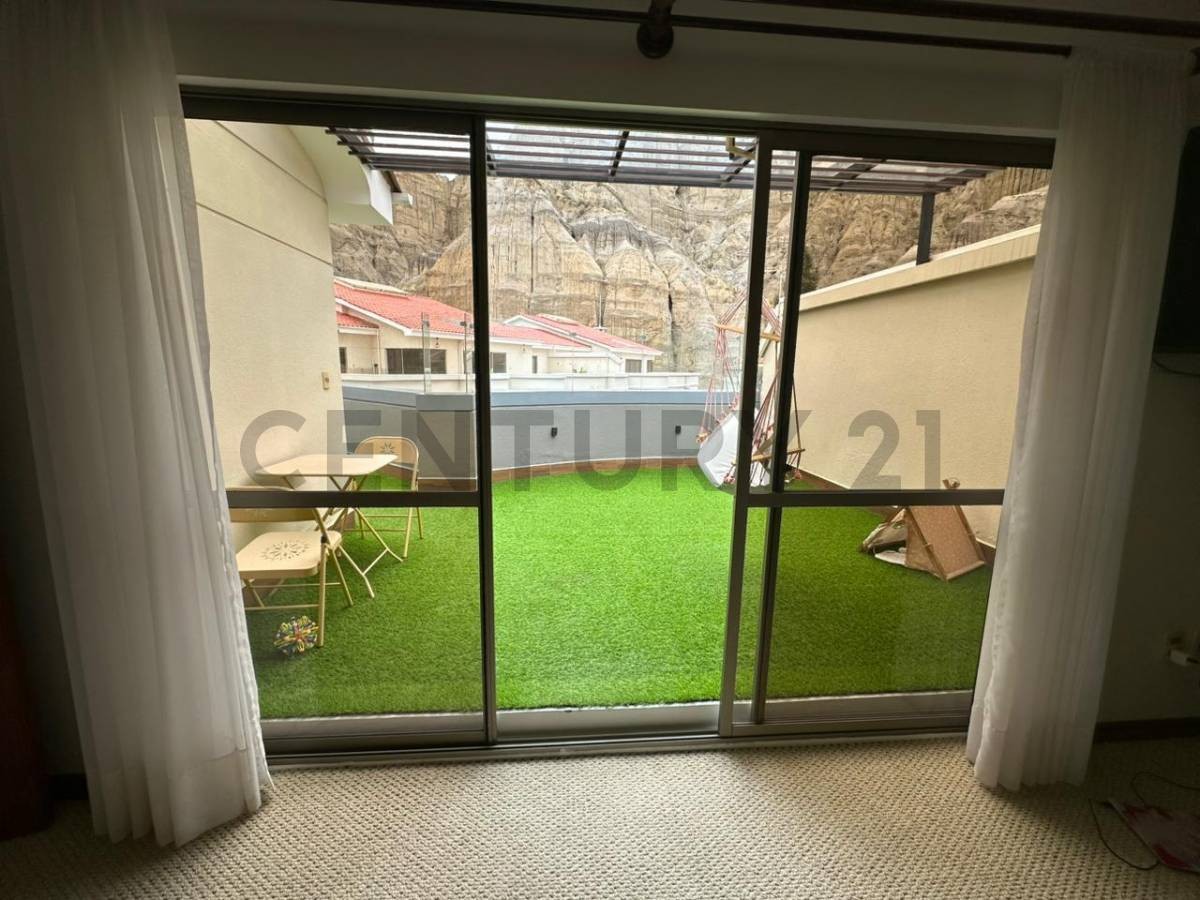 En Alquiler a $us 2,200 Foto 5