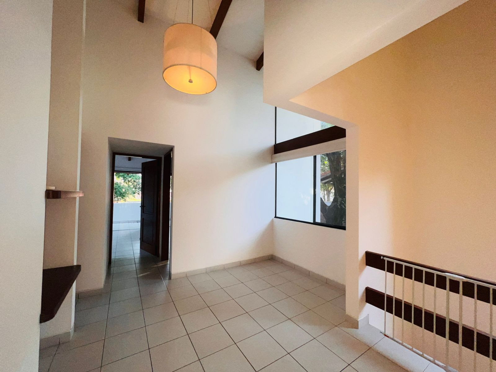 En Alquiler a $us 1,600 Foto 9