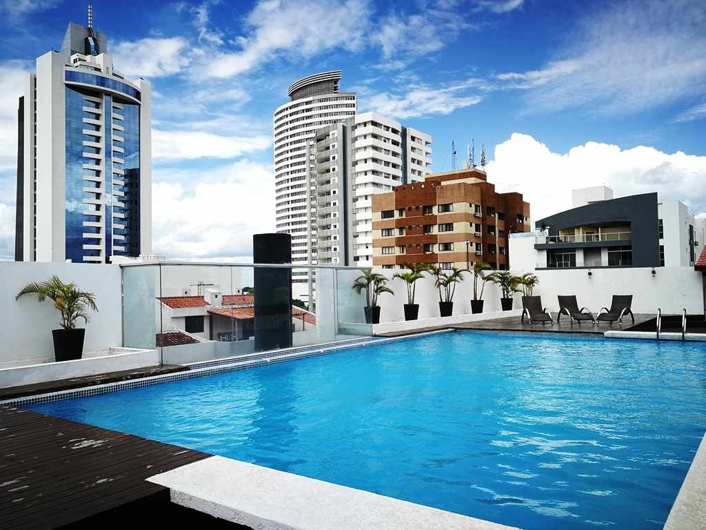 Departamento en AlquilerEdificio Sky, Calle J Equipetrol Norte Foto 9