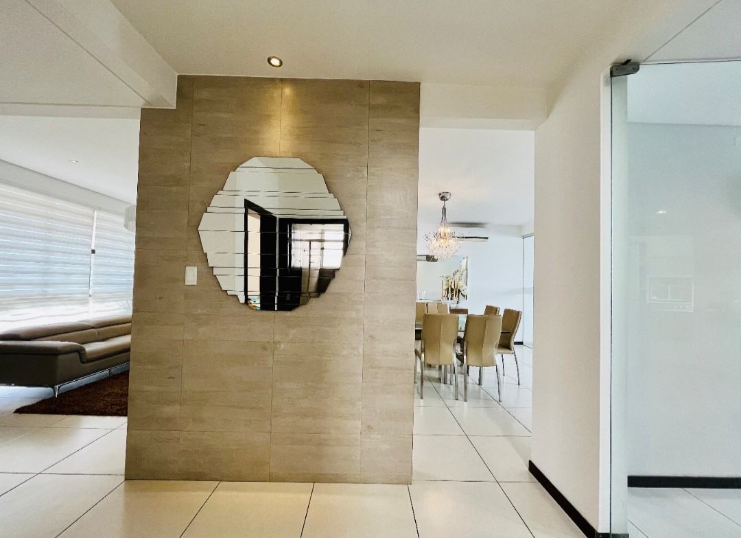 Casa en VentaCOND. VILLA FATIMA, AV. CANAL PEDRO VELEZ ENTRE 4TO Y 5TO ANILLO 4 dormitorios 3 baños 2 parqueos Foto 17