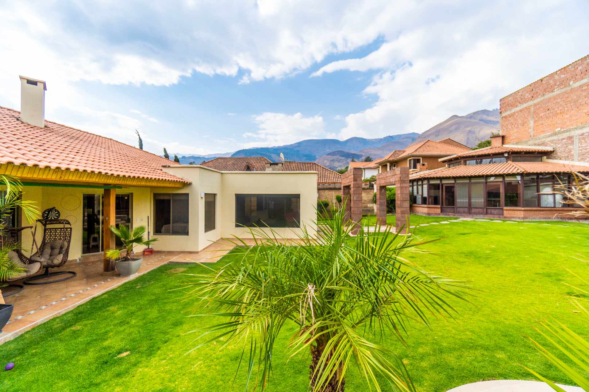 Casa en VentaFABULOSA PROPIEDAD E VENTA ZOBRE CALLE CARACOL ZONA TROJES Foto 8