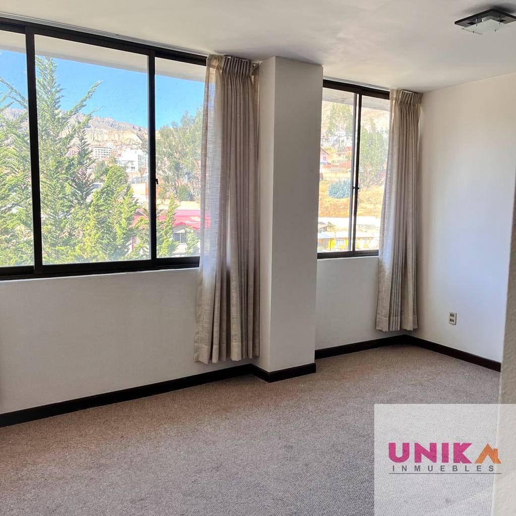 En Alquiler a $us 1,200 Foto 6