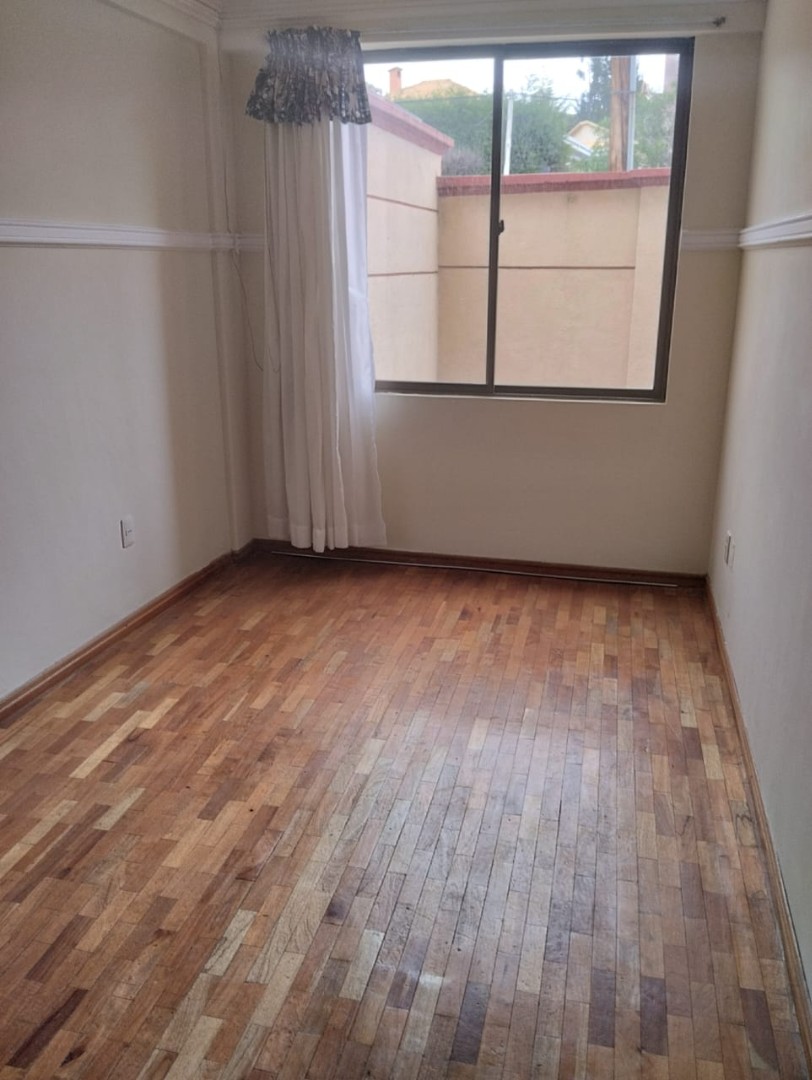 Departamento en AnticréticoAchumani, Calle 13 3 dormitorios 2 baños 1 parqueos Foto 1