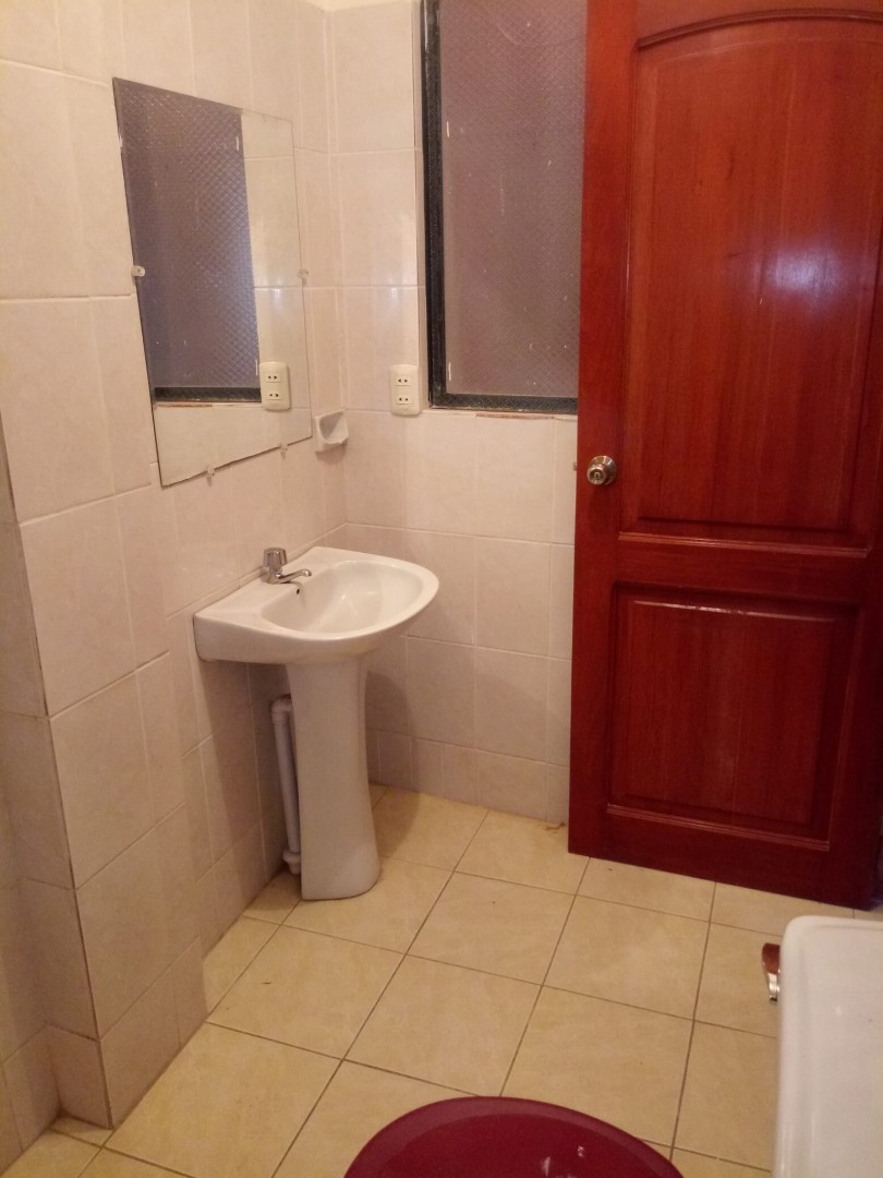 En Alquiler a $us 400 Foto 2