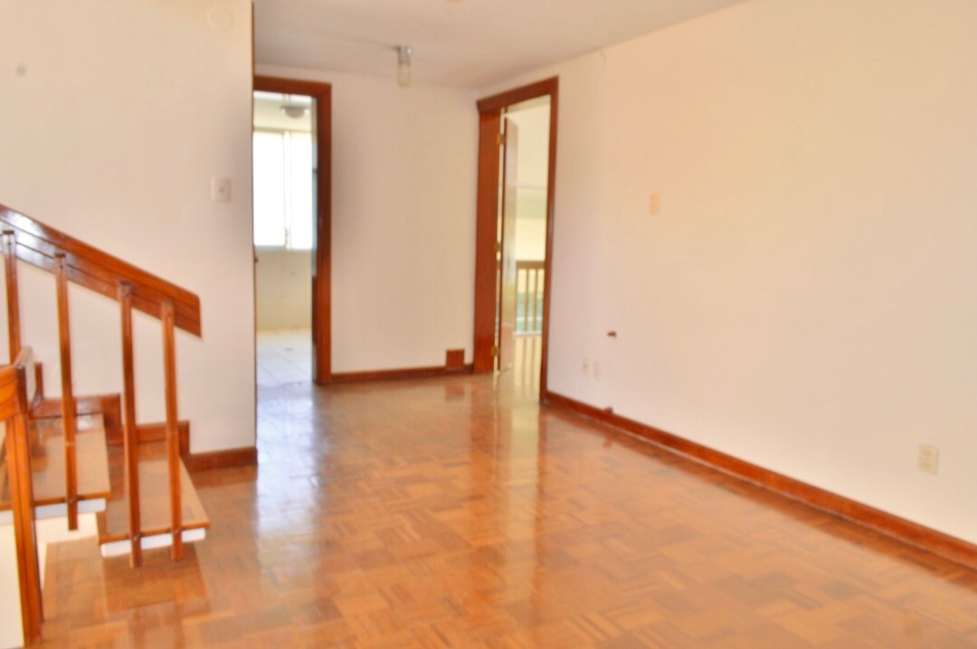 Casa CASA DE 5 DORMITORIOS EN ALQUILER, CALACOTO. PARA VIVIENDA Y OFICINA Foto 8