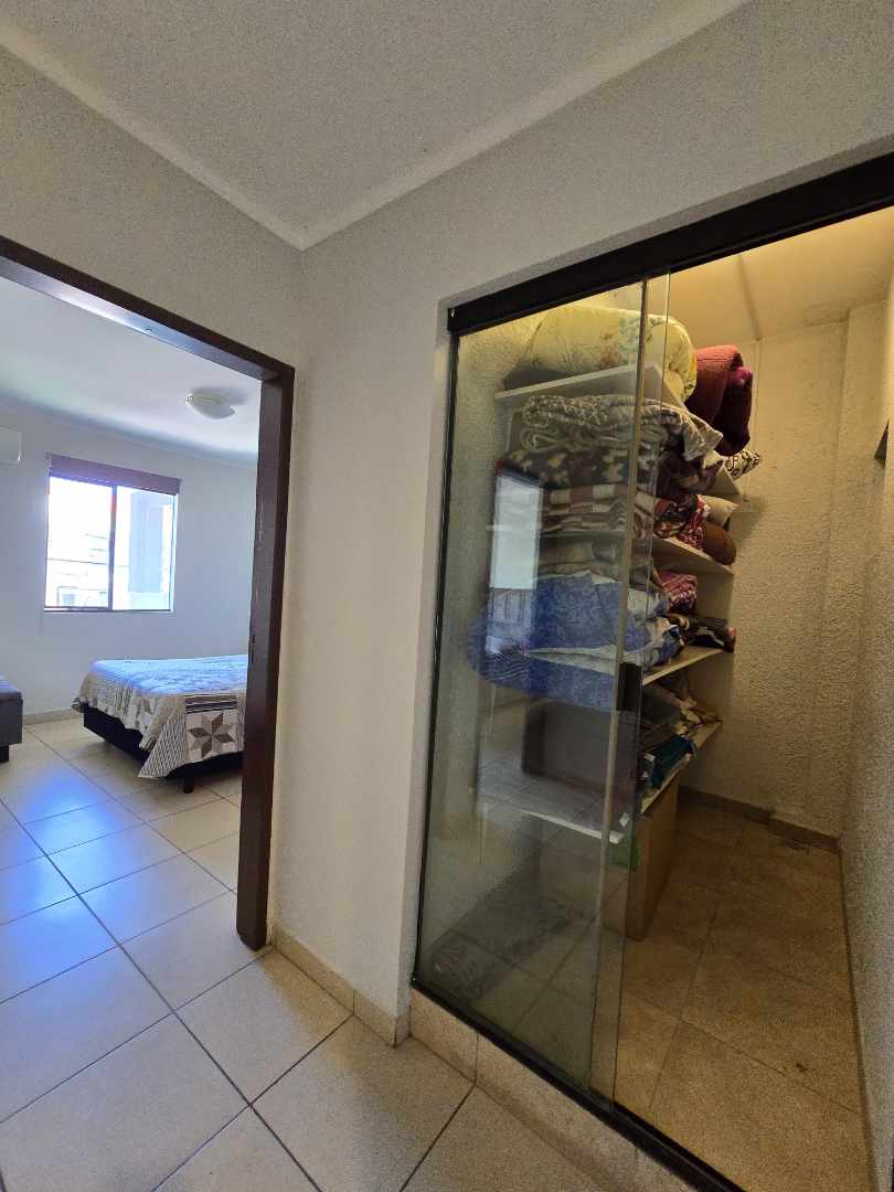 Casa en VentaZONA NORTE Km 8   1 /2 4 dormitorios 4 baños 2 parqueos Foto 4