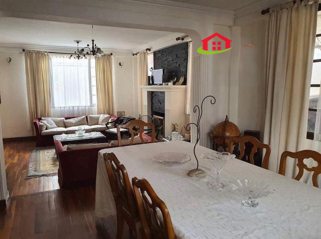 Casa en VentaAlto Irpavi  4 dormitorios 4 baños 3 parqueos Foto 13