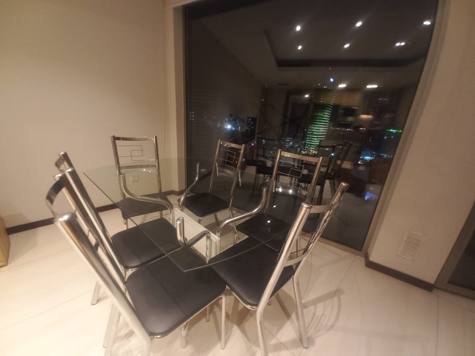 Departamento en AlquilerEquipetrol Departamento de 2 Dormitorios Amoblado en 7500Bs 2 dormitorios 2 baños 1 parqueos Foto 20