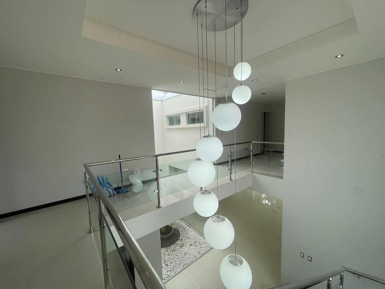 Casa en Entre 3er y 4to anillo Oeste en Santa Cruz de la Sierra 4 dormitorios 6 baños 4 parqueos Foto 25