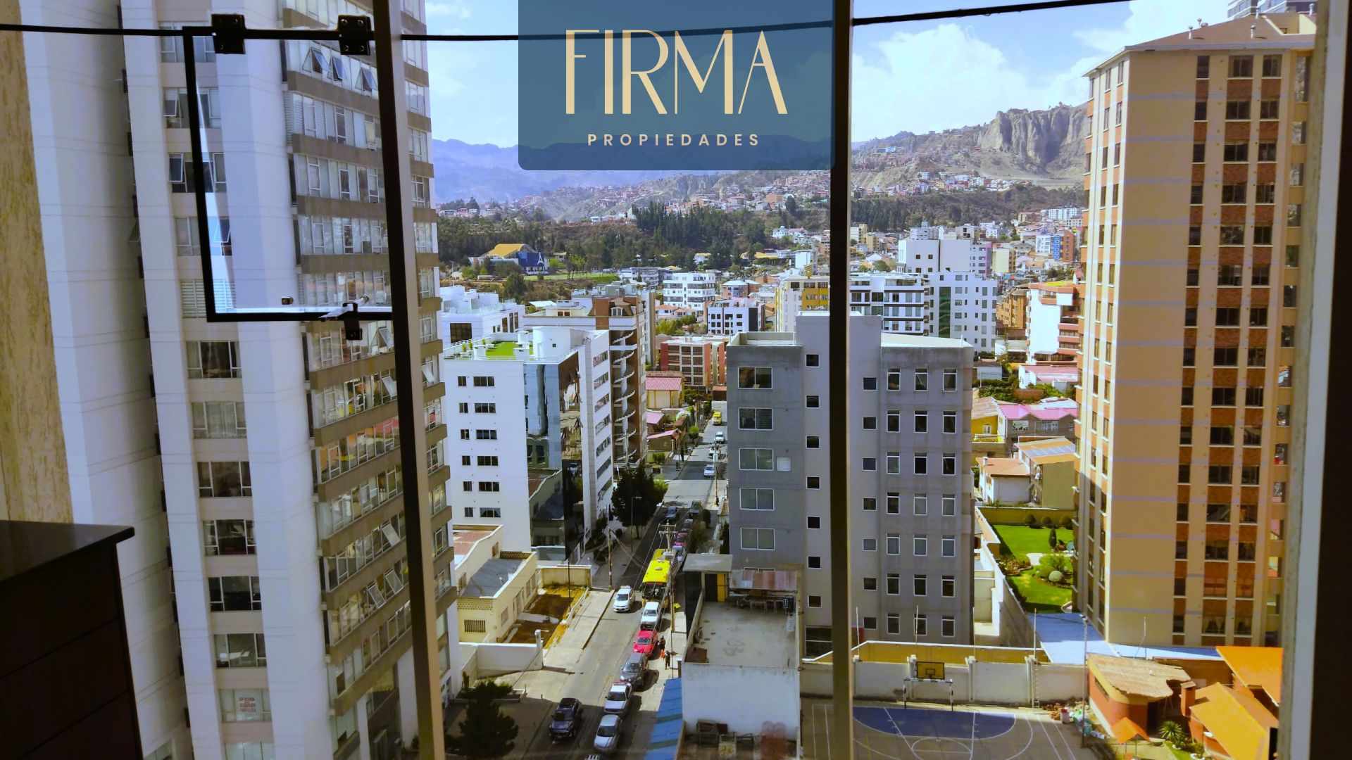 Departamento en Calacoto en La Paz 3 dormitorios 3 baños 1 parqueos Foto 8