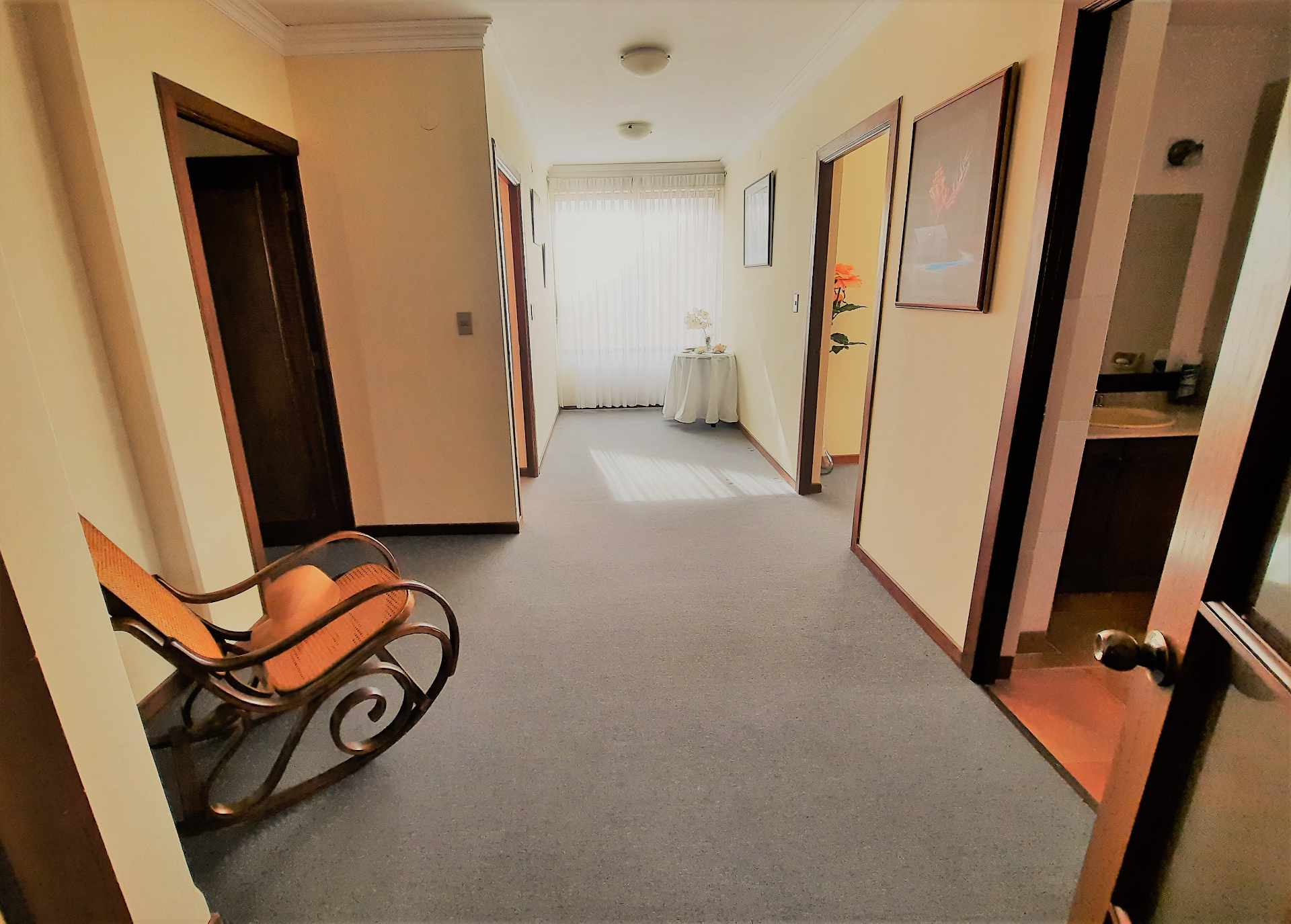 Departamento en AlquilerCalle 24 de Calacoto con Av. Ballivián 4 dormitorios 4 baños  Foto 23