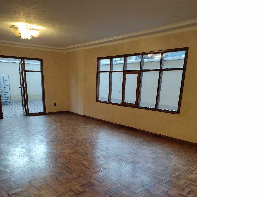 Casa en AlquilerIRPAVI CALLE 7 3 dormitorios 4 baños 3 parqueos Foto 7